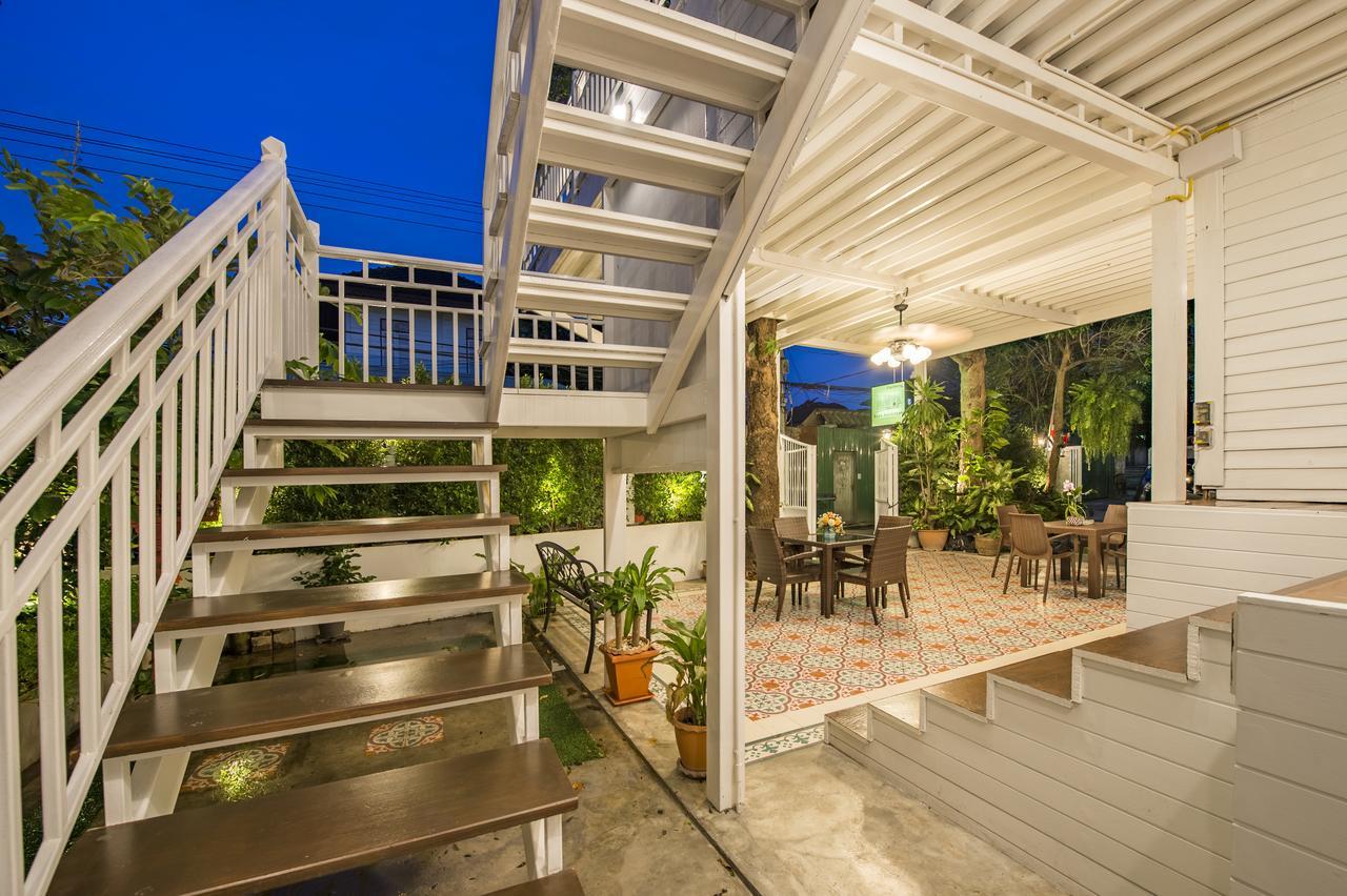 Baankachitpan Bangkok Hotel Exterior photo