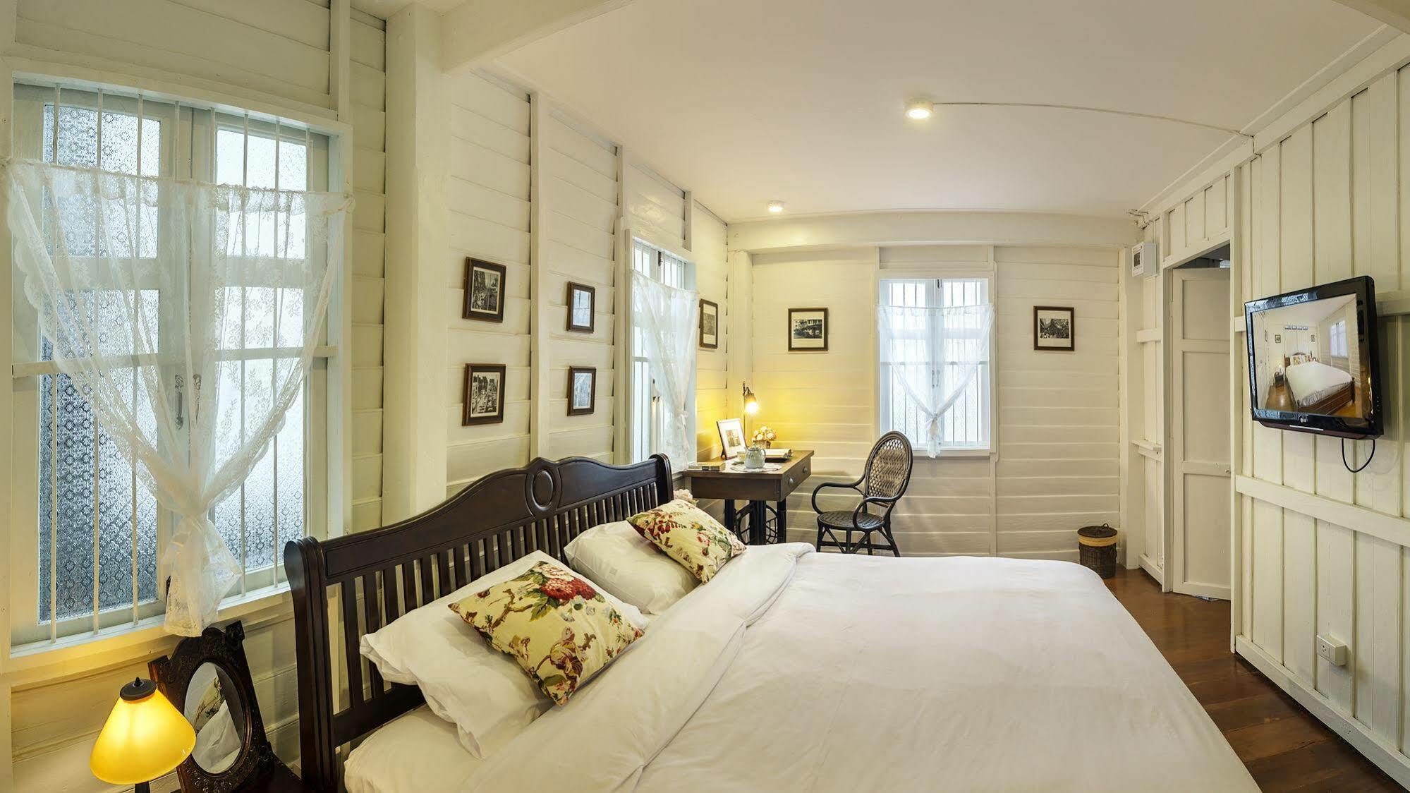 Baankachitpan Bangkok Hotel Exterior photo
