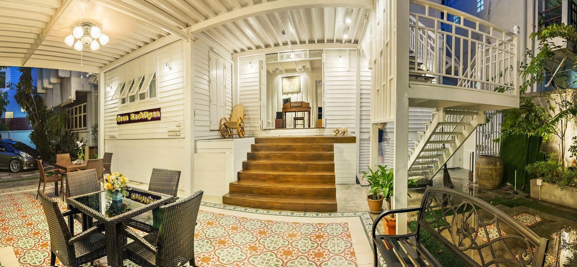 Baankachitpan Bangkok Hotel Exterior photo